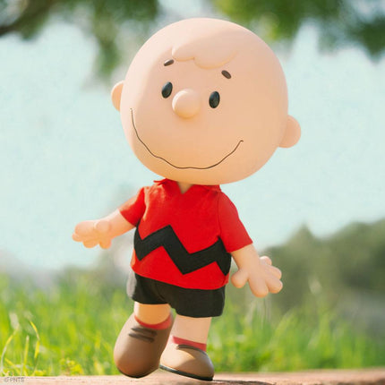 Charlie Brown (Red Shirt) Peanuts Supersize Action Figure 41 cm