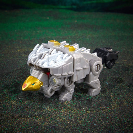 Dinobot Scarr Transformers Generations Legacy Evolution Core Class Action Figure 9 cm