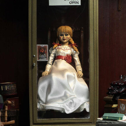 The Conjuring Universe Figurka Ultimate Annabelle (Annabelle 3) 15 cm NECA 41990
